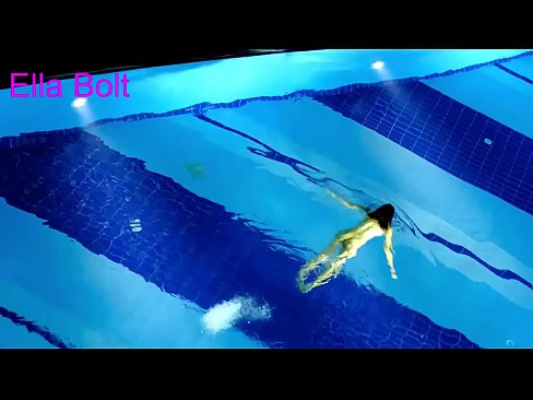 ❤️ No puc parar de mirar-la, jove rossa presa nedant nua a la piscina del complex ELLA BOLT ☑ Porno al porno ca.special-grasser.ru