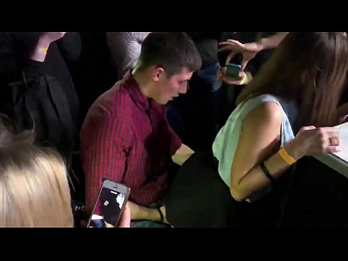 ❤️ Sexe real en una discoteca russa. Noia russa de 18 anys a l'anus i la vagina follada en una discoteca ☑ Porno al porno ca.special-grasser.ru