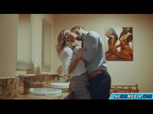 ❤️ Quan una rossa tetona et sedueix en un lavabo públic ☑ Porno al porno ca.special-grasser.ru